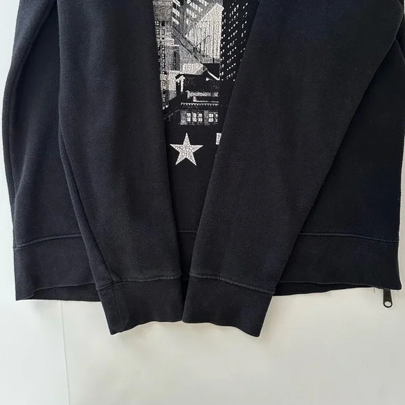 H&M Black Crewneck Sweater with Graphic Print - Picture 11 of 13